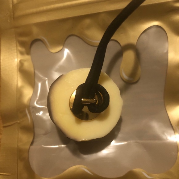 Q-pot banana barrette hair scrub hue accessories - Picture 2 of 2